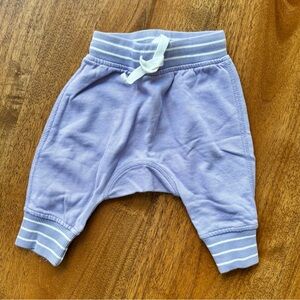 Hanna Andersson | Baby Sweatpants In French Terry 3-6M in Sweet Lavender
